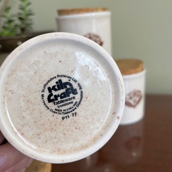 Retro Kiln Craft Ceramic Tableware Spice Jars (5) - Picture 4 of 5